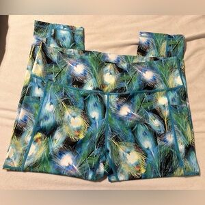 CVG Peacock capri leggings